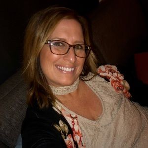 Meet your Posher, Carrie